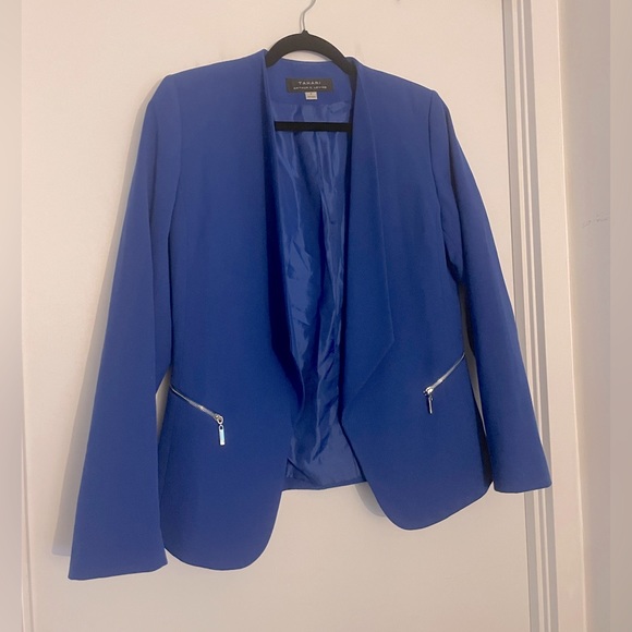 Tahari Sapphire Blue Blazer, size 8. - Picture 4 of 8